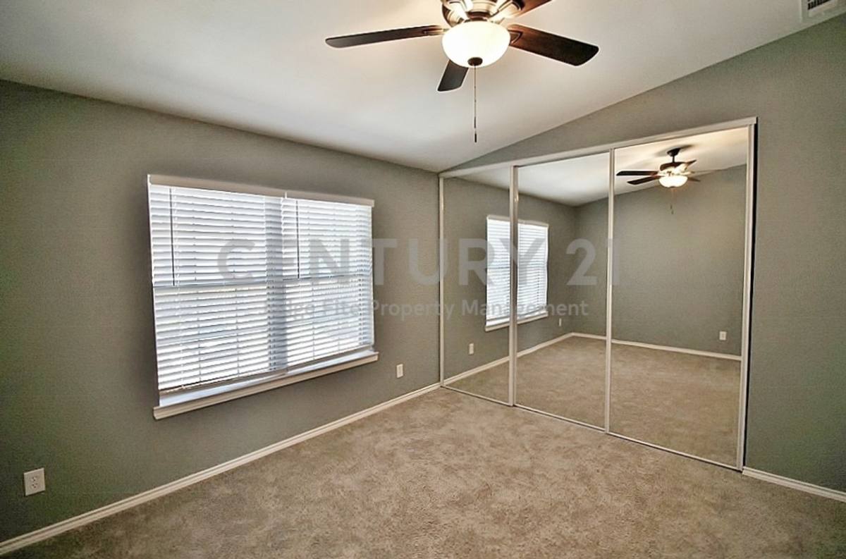 Townhouse for rent at 921 Cedar Terrace, Cedar Hill, TX 75104