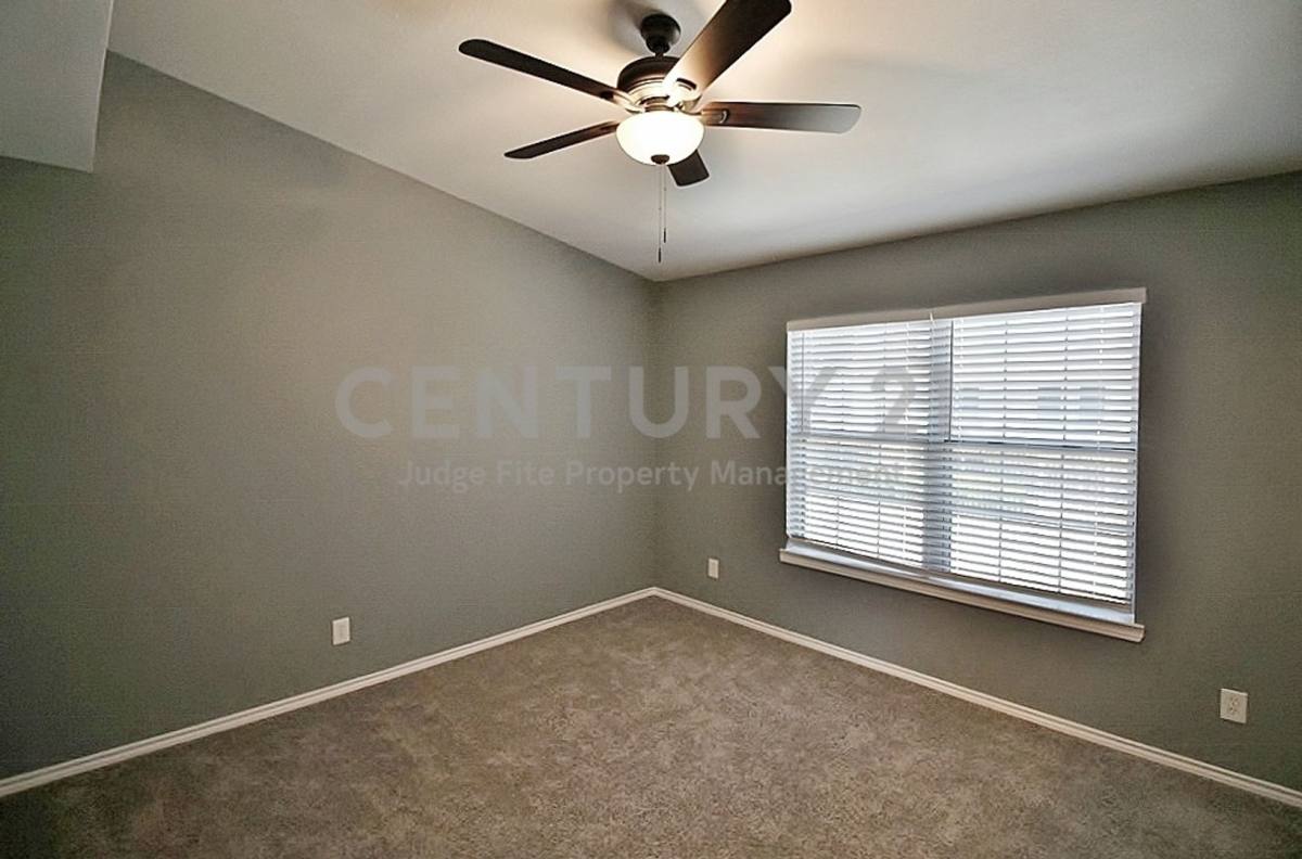 Townhouse for rent at 921 Cedar Terrace, Cedar Hill, TX 75104