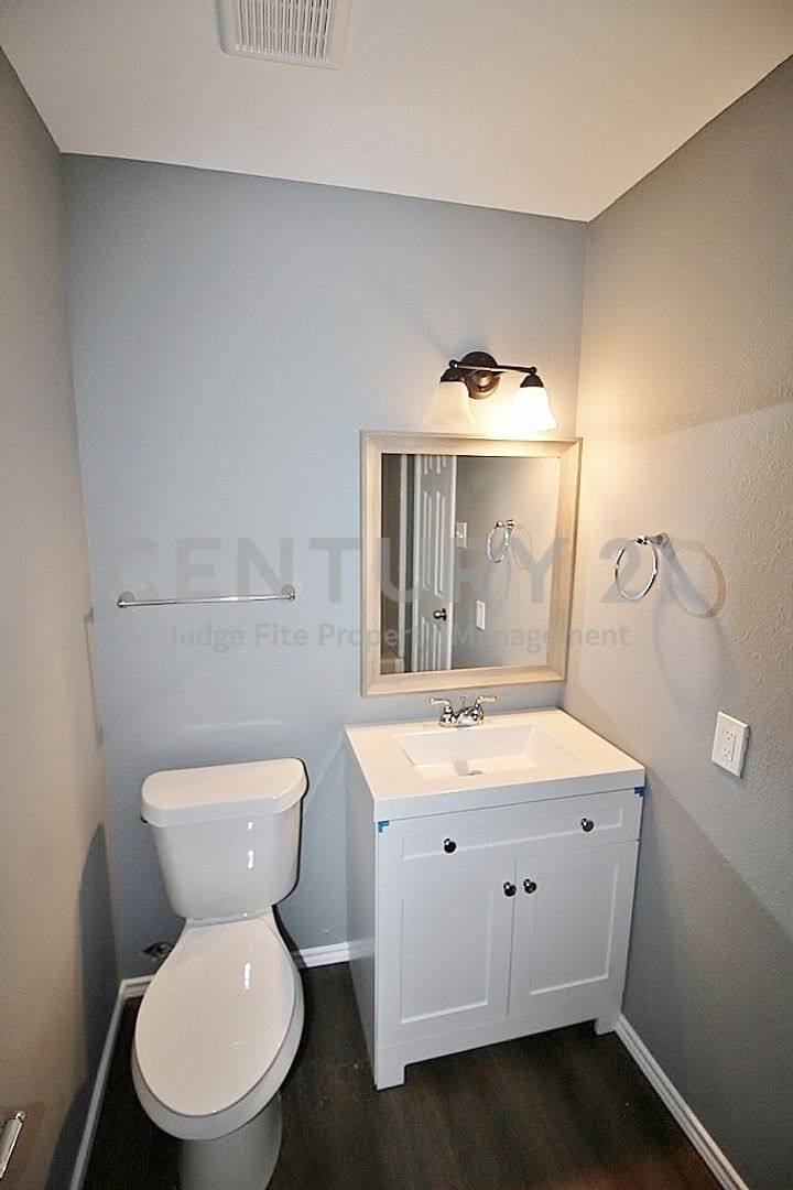 Townhouse for rent at 921 Cedar Terrace, Cedar Hill, TX 75104