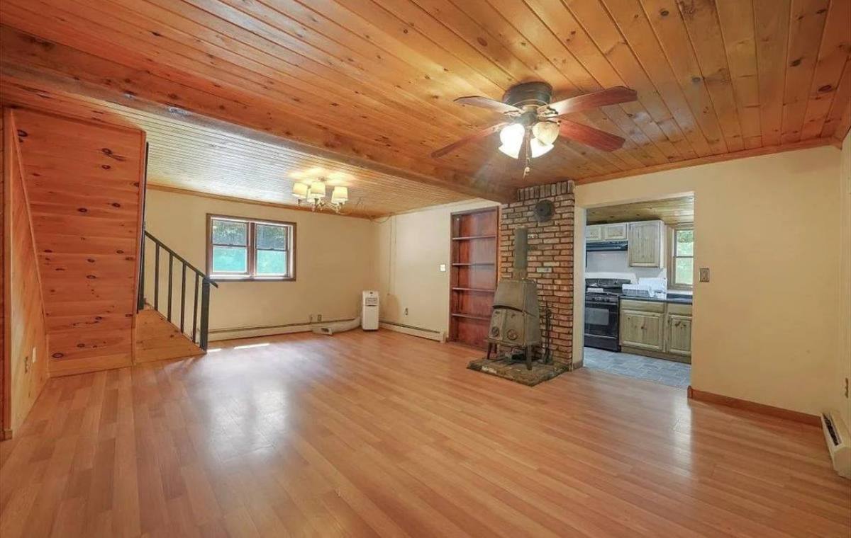 Apartment for rent at 425 Old Dutch Hollow Rd, Monroe, NY 10950