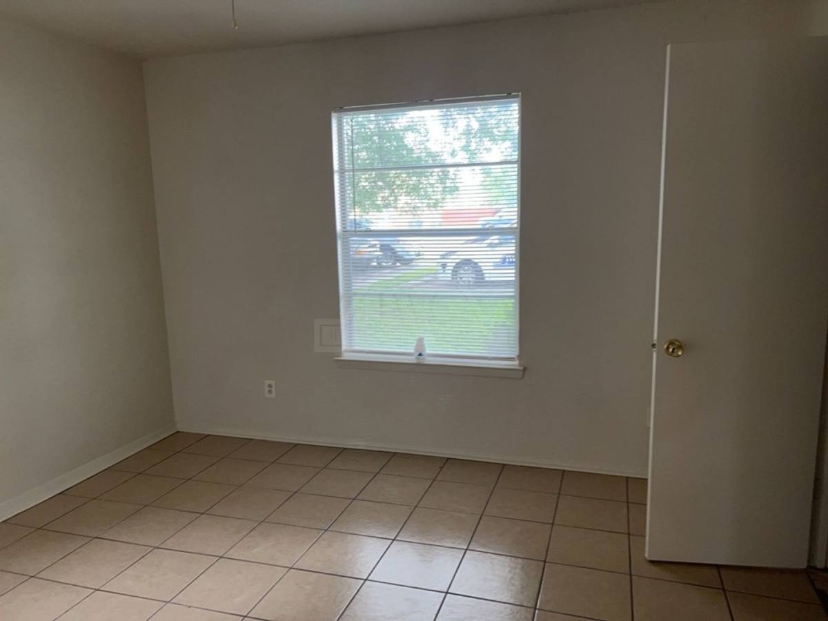 Apartment for rent at 1906 Cedarhill Dr, Killeen, TX 76543