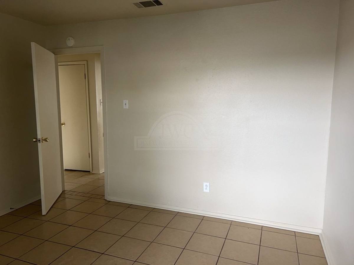 Apartment for rent at 1906 Cedarhill Dr, Killeen, TX 76543
