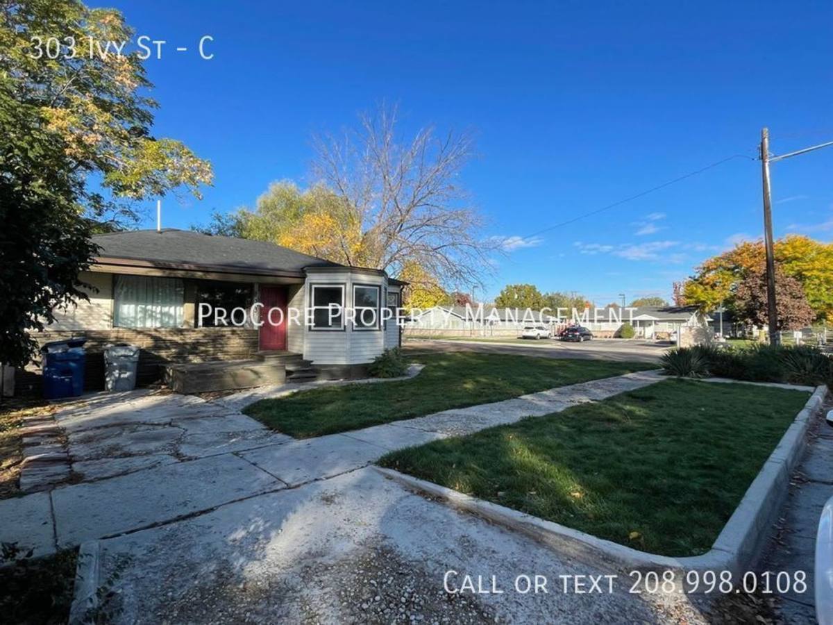Apartment for rent at 303 Ivy St, Nampa, ID 83686