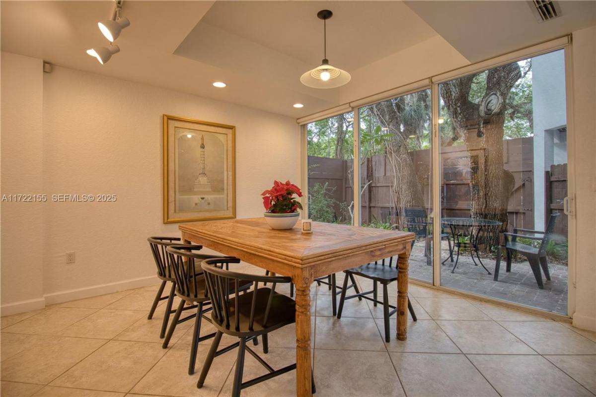 House for rent at 2200 Lincoln Ave, Miami, FL 33133