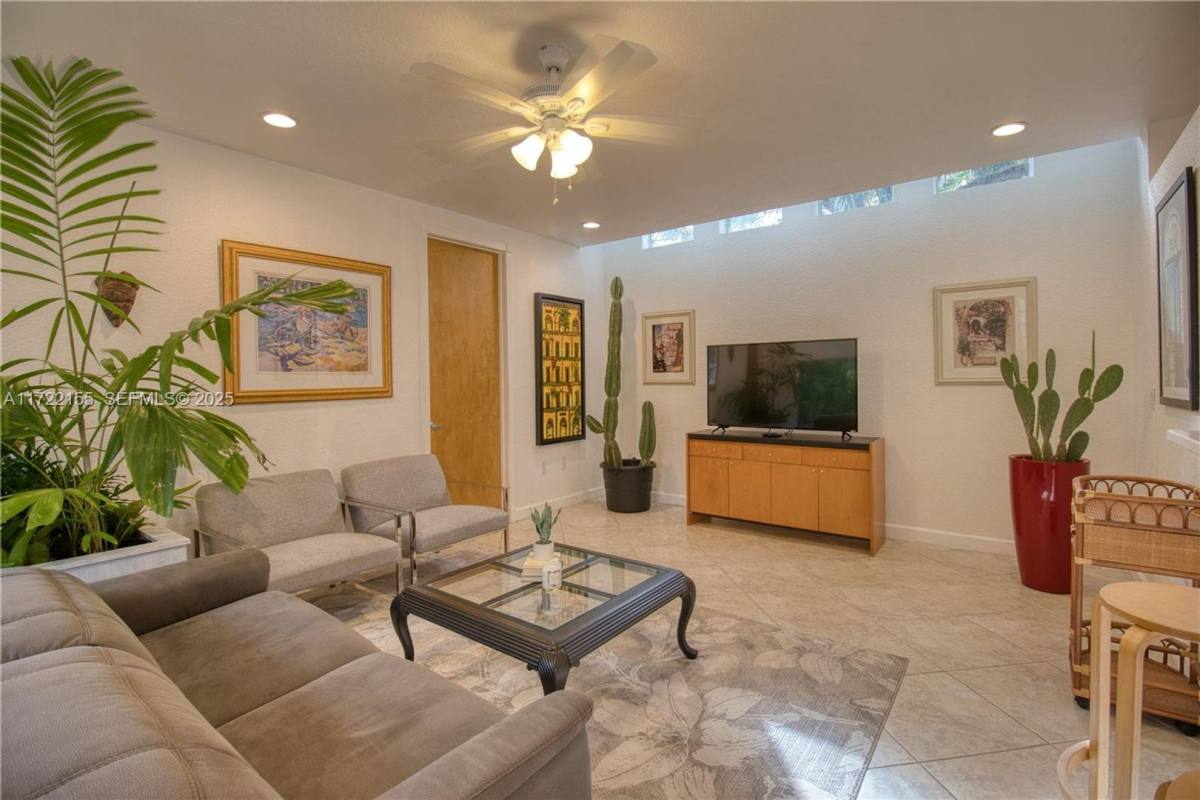 House for rent at 2200 Lincoln Ave, Miami, FL 33133