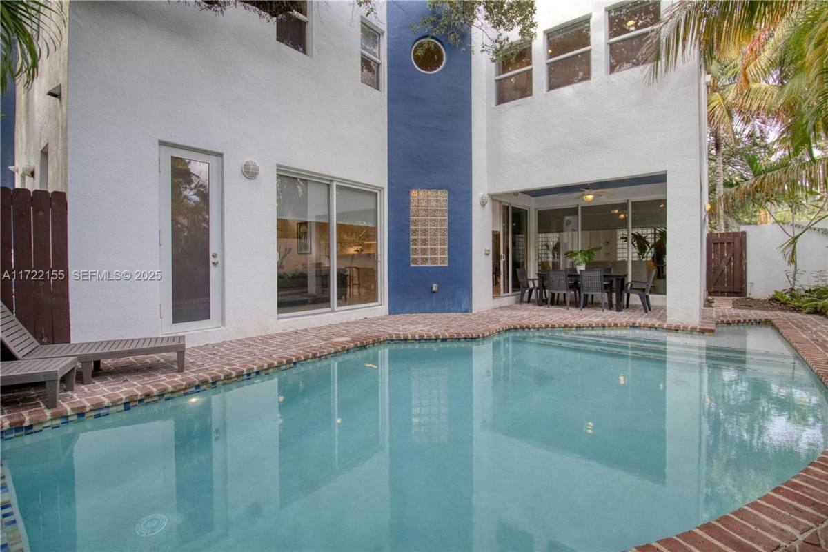 House for rent at 2200 Lincoln Ave, Miami, FL 33133