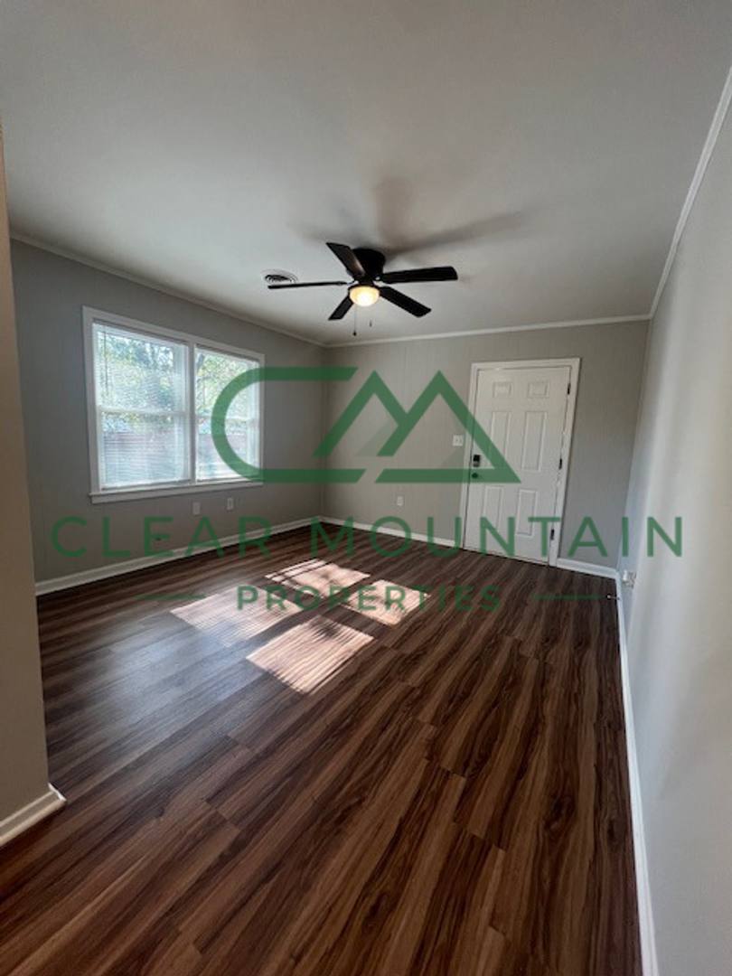 Apartment for rent at 300 Brook Glenn Rd, Taylors, SC 29687