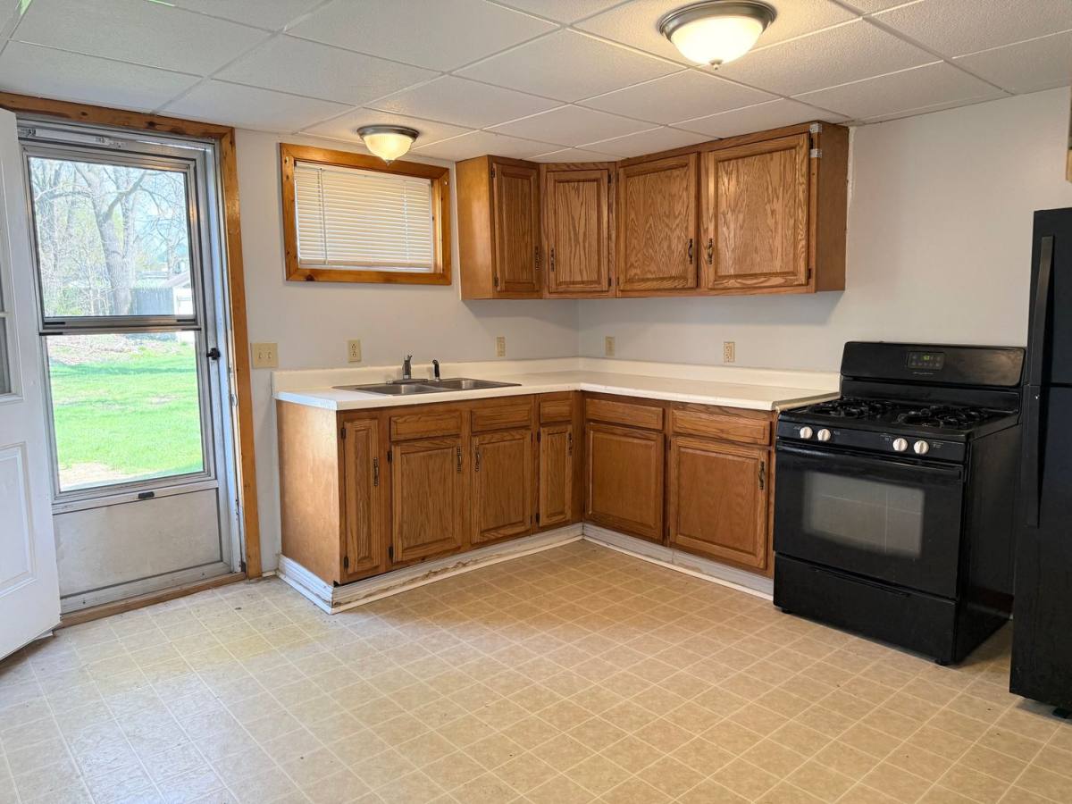 House for rent at 1807 Martin Luther King Jr Dr, Jackson, MI 49203