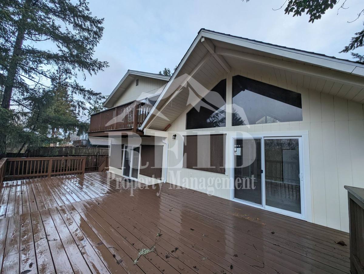 House for rent at 671 Creekside Dr, Belfair, WA 98528