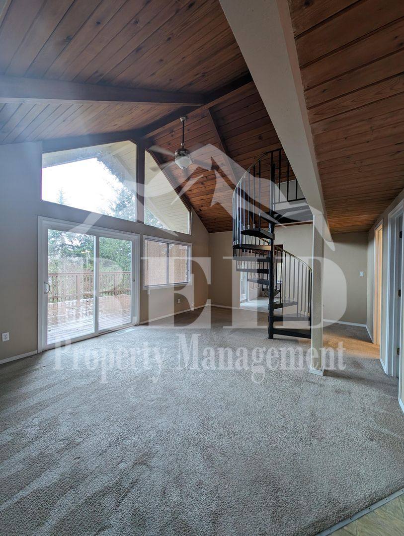 House for rent at 671 Creekside Dr, Belfair, WA 98528