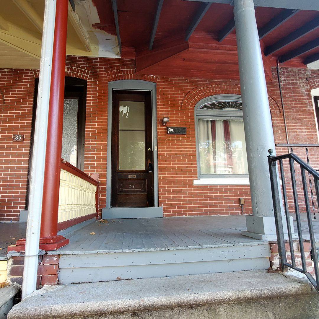 Apartment for rent at 37 S 13th St, Allentown, PA 18102