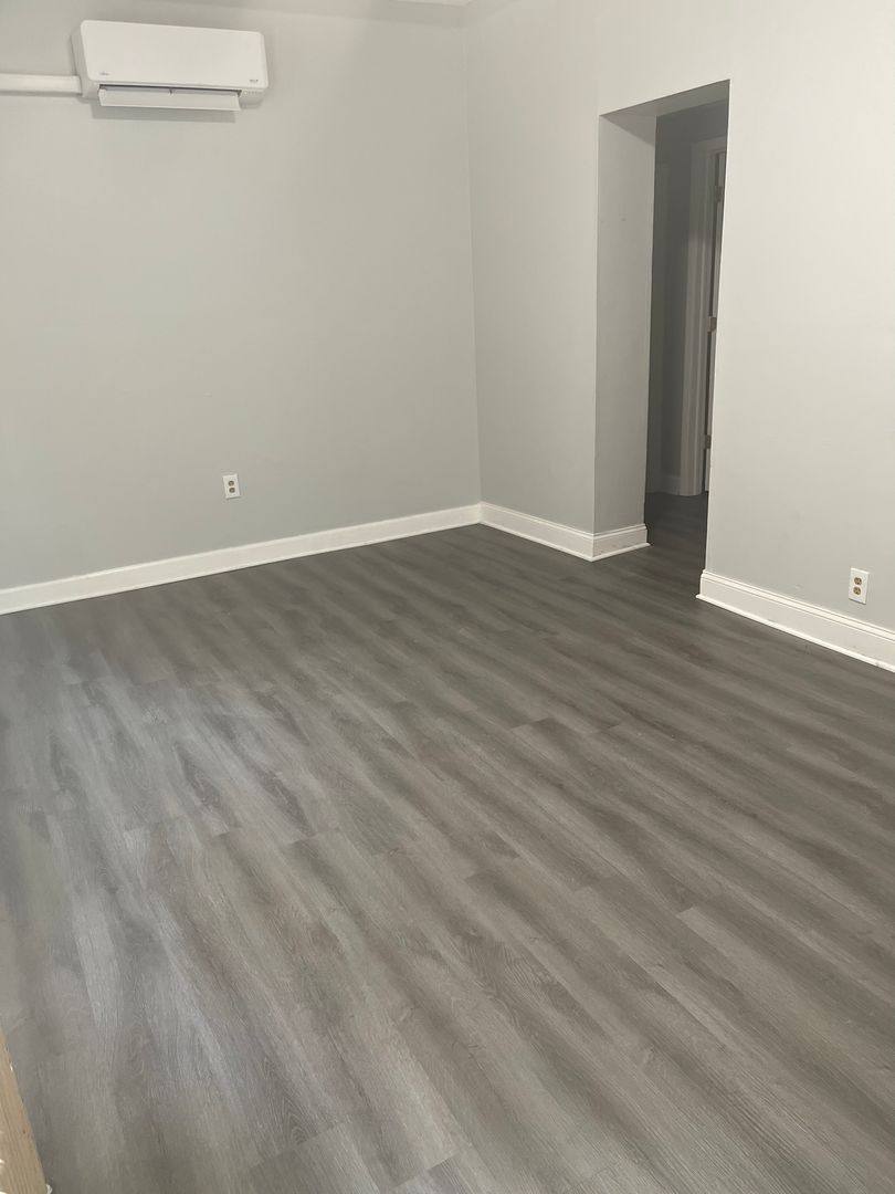 Apartment for rent at 818 N W St, Wilmington, DE 19801