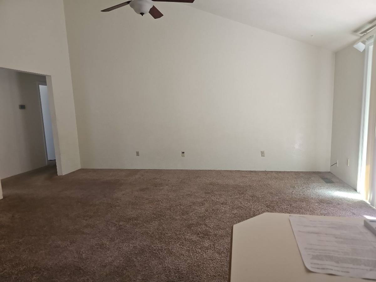 House for rent at 3048 Cheltenham Way, Medford, OR 97504