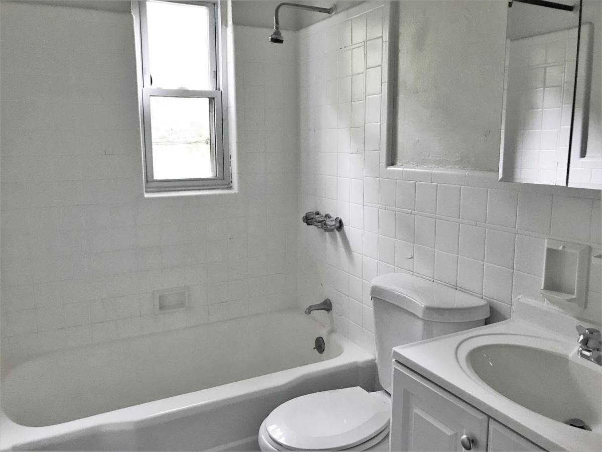 Townhouse for rent at 5524-5526 Covode St, Pittsburgh, PA 15217