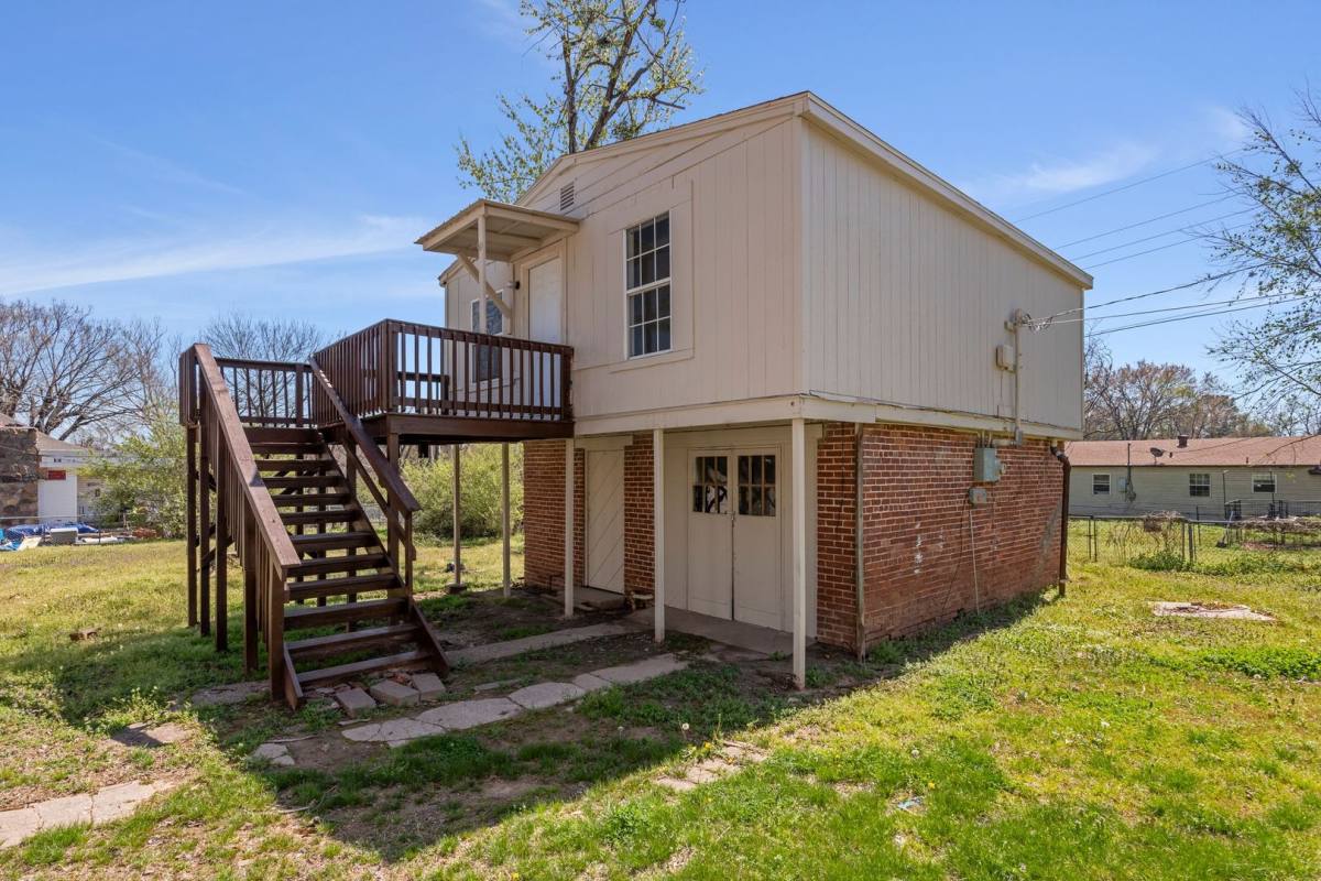 Apartment for rent at 52185 Elm St, Fort Smith, AR 72904