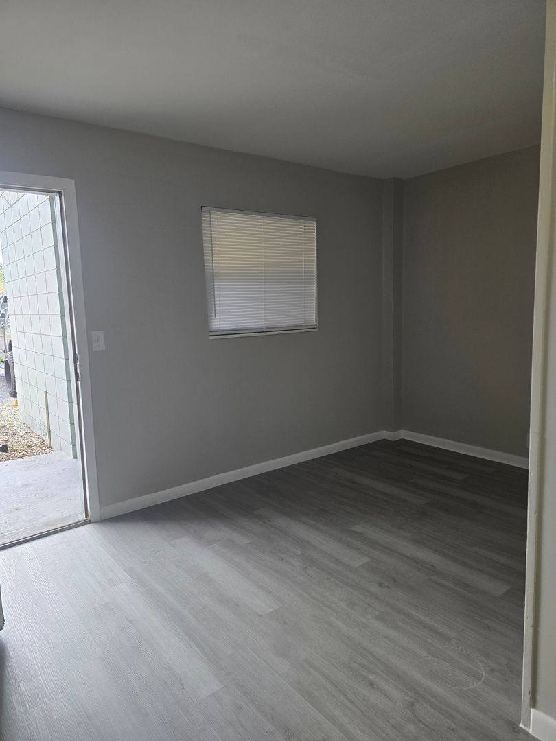 Apartment for rent at 1703 W Reynolds St, Plant City, FL 33566