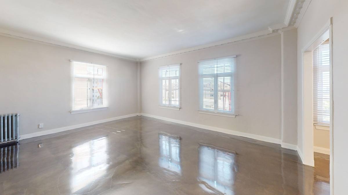 Apartment for rent at 900 S Serrano Ave, Los Angeles, CA 90006