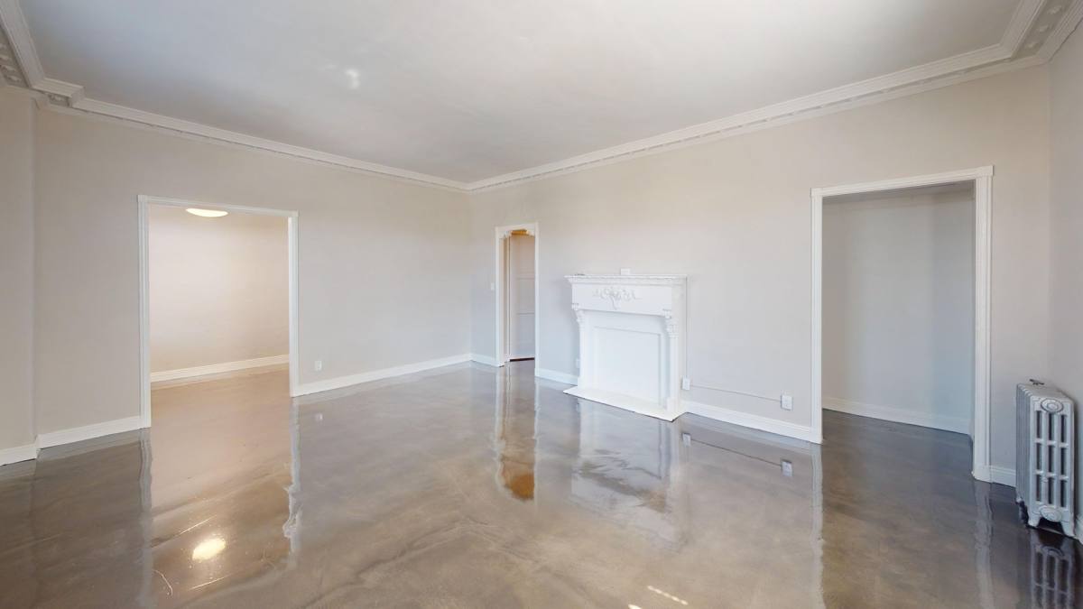 Apartment for rent at 900 S Serrano Ave, Los Angeles, CA 90006