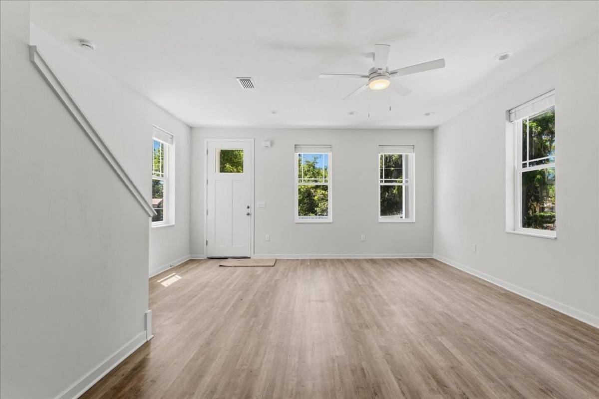 House for rent at 516 SW 7th Place, Gainesville, FL 32601