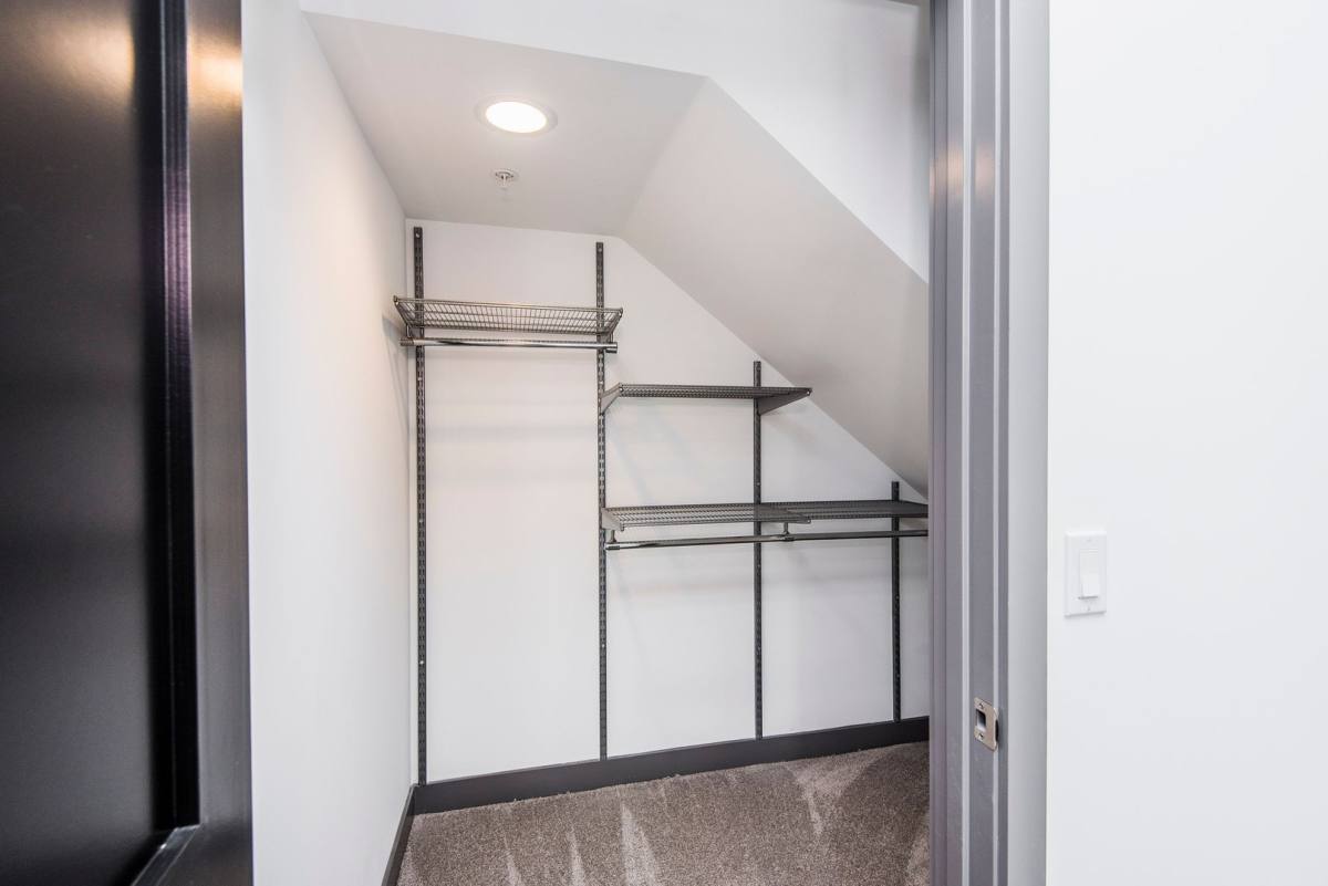 Townhouse for rent at 644 N Hobart Blvd, Los Angeles, CA 90004