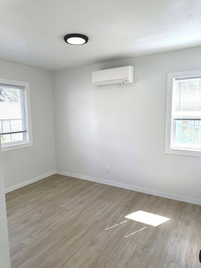 Apartment for rent at 2401 NE 27th St, Renton, WA 98056