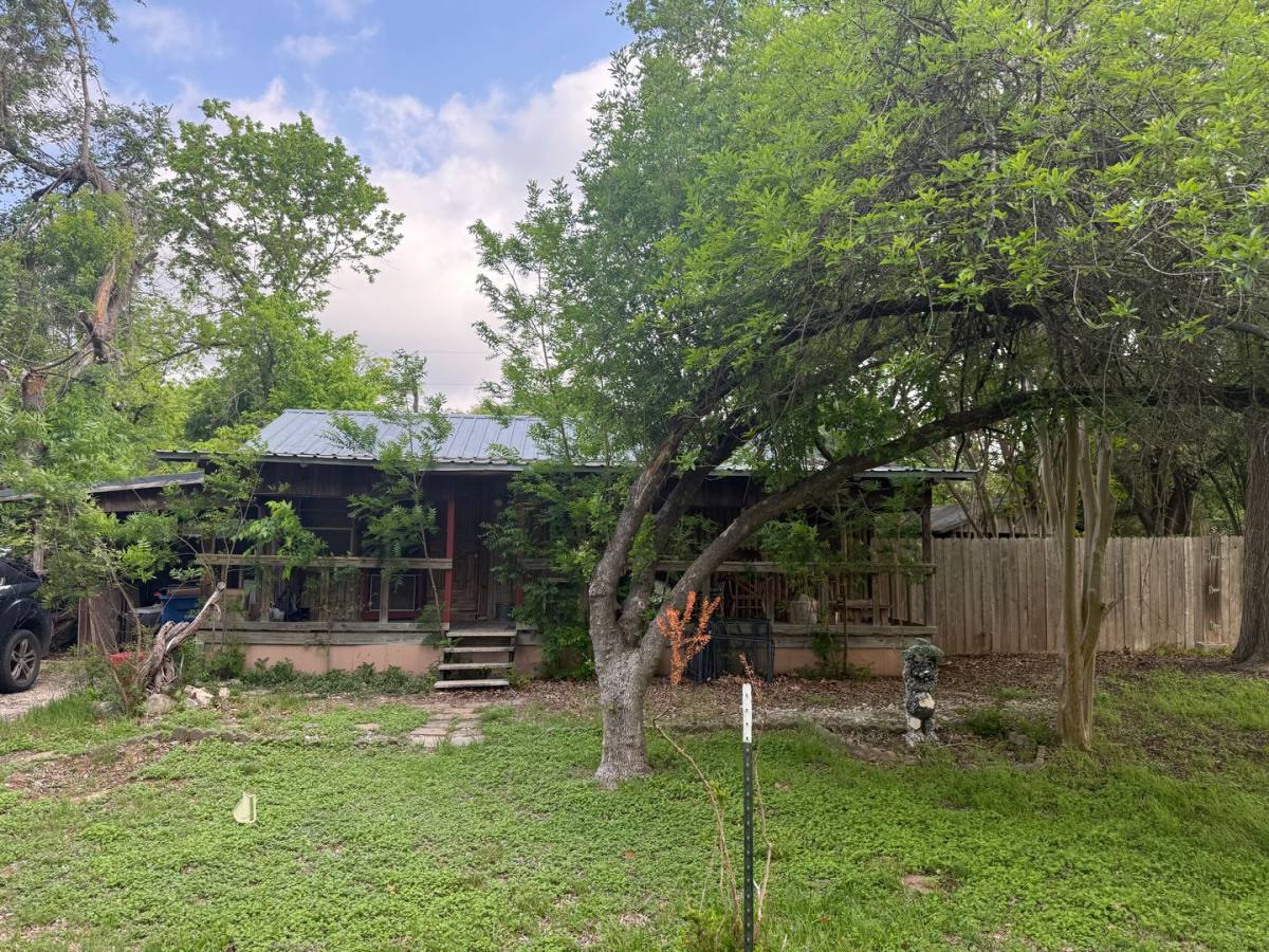 House for rent at 624 Live Falls, Canyon Lake, TX 78133