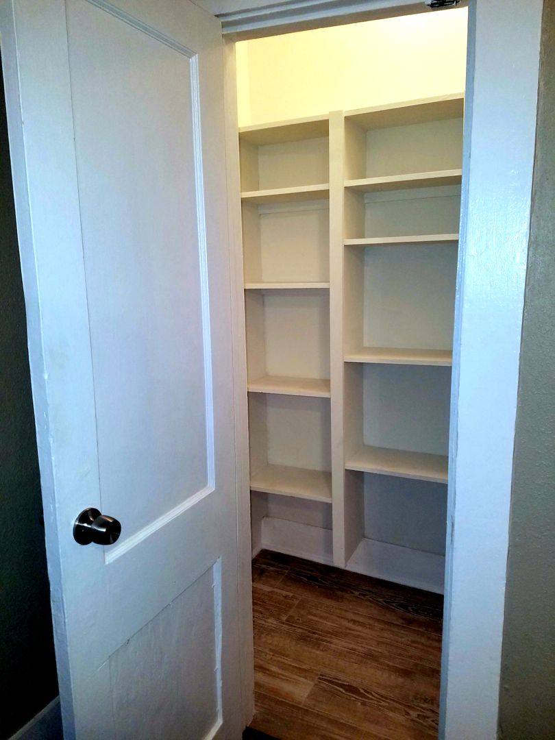 Apartment for rent at 5736 Worth St, Dallas, TX 75214