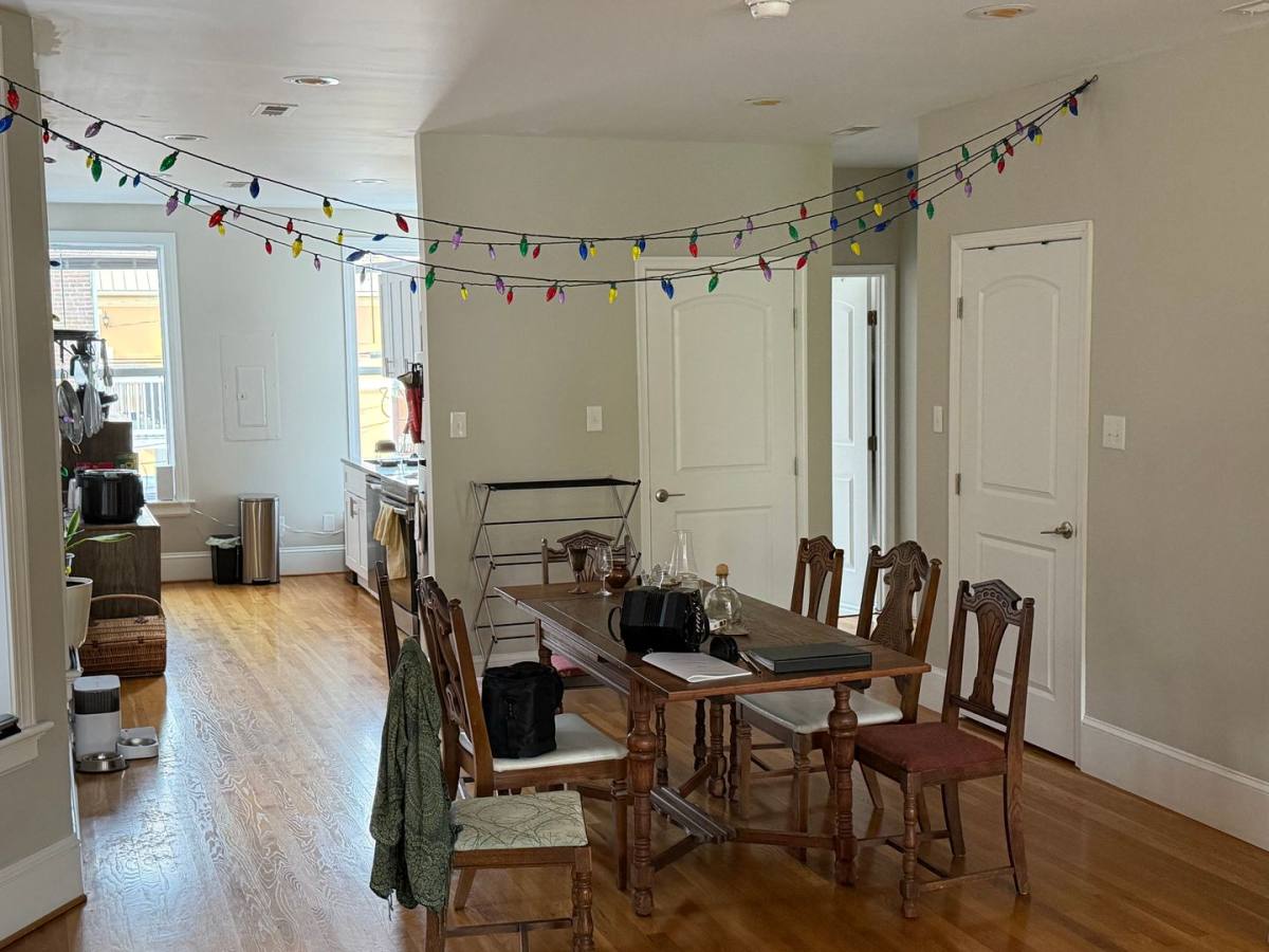 Apartment for rent at 1309 W Main St, Richmond, VA 23220