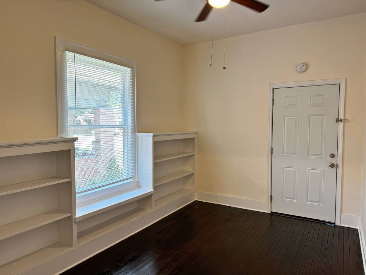 Apartment for rent at 2007 10th St, Wichita Falls, TX 76301