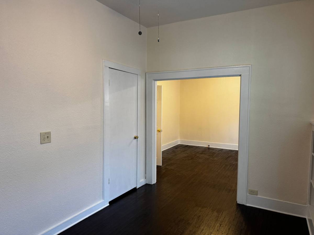 Apartment for rent at 2007 10th St, Wichita Falls, TX 76301