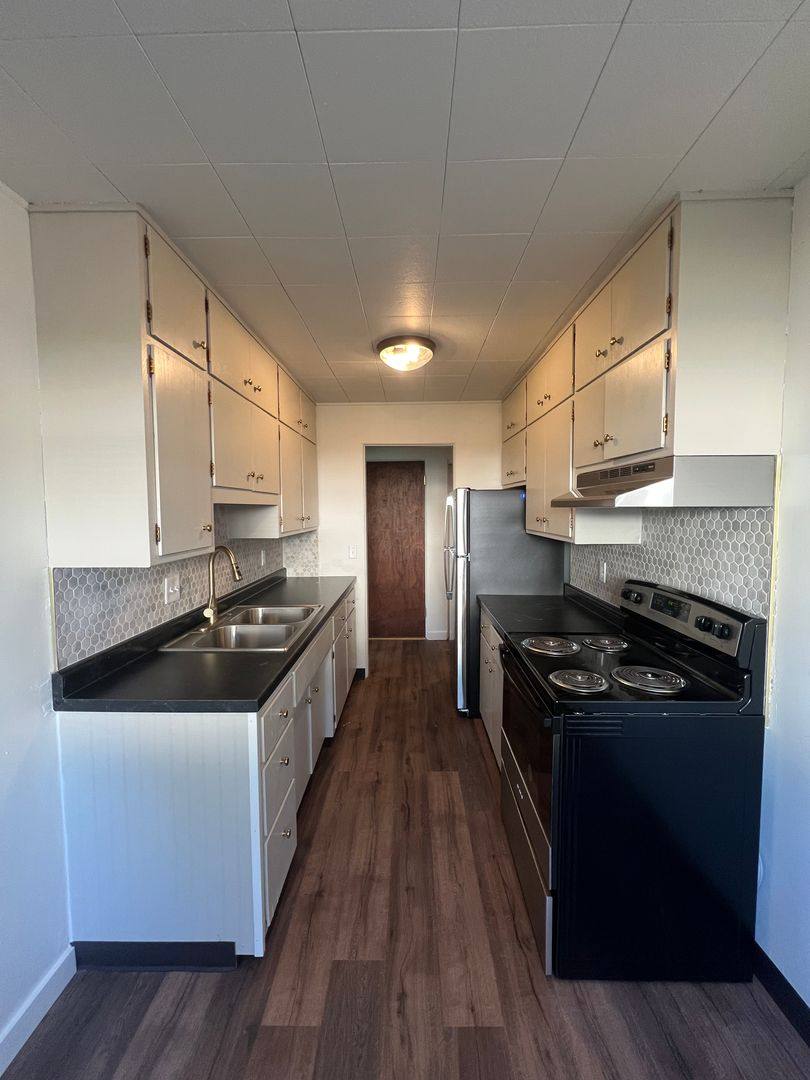 Apartment for rent at 1025 7th Ave S, Fargo, ND 58102