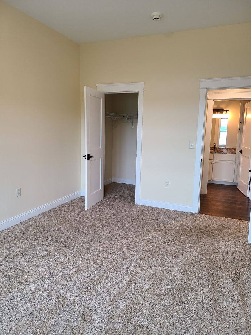 Apartment for rent at 7 Railroad Ave, Gorham, ME 04038