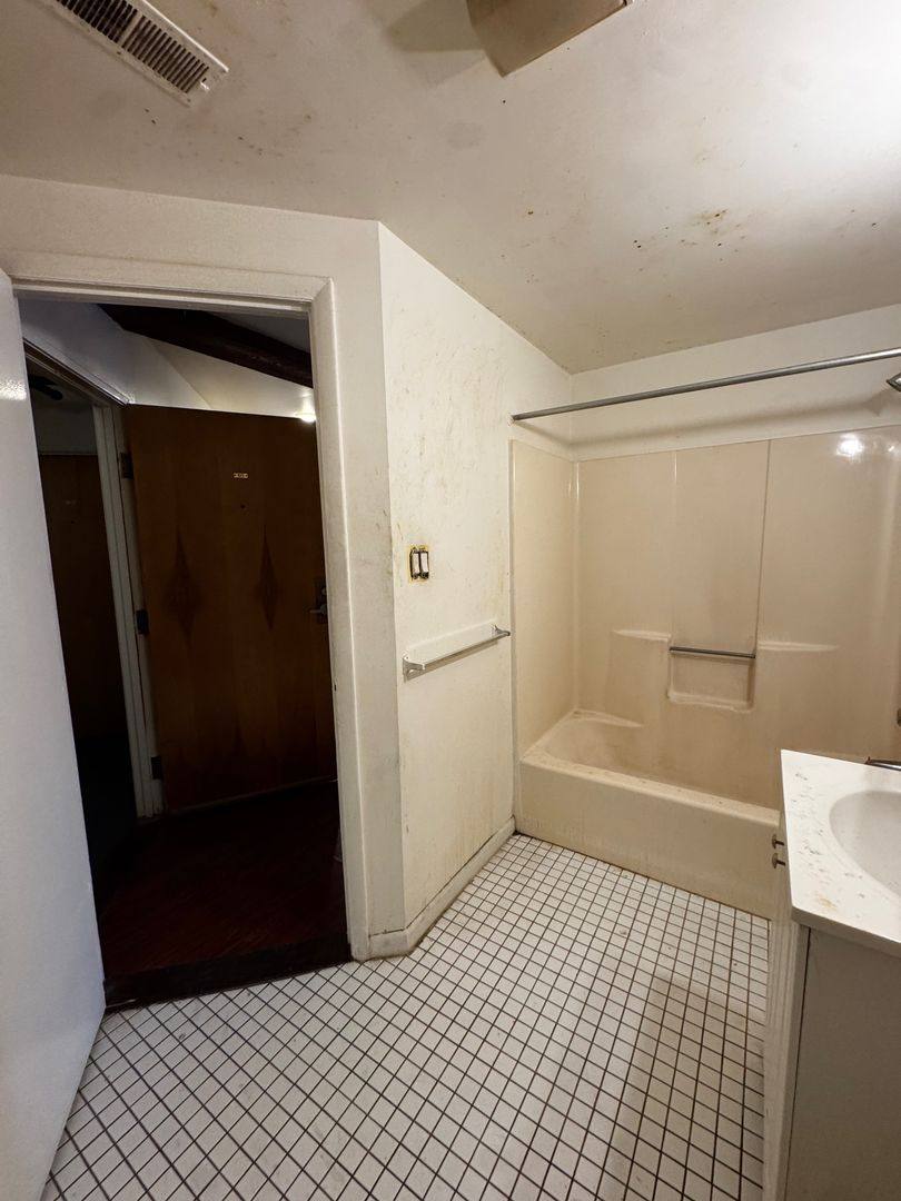 Apartment for rent at 311 W Marshall St, Norristown, PA 19401