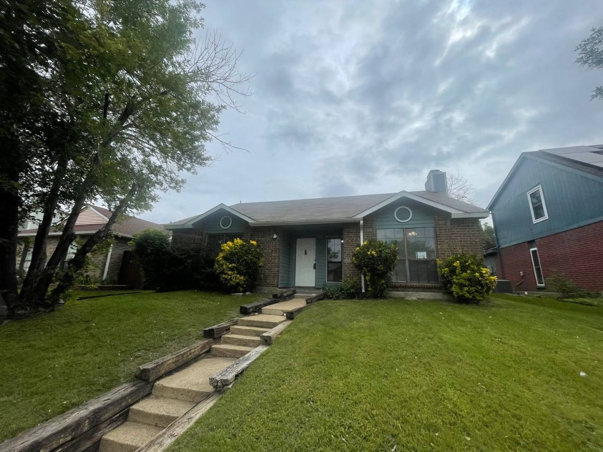House for rent at 9415 Rutherglen, Dallas, TX 75227