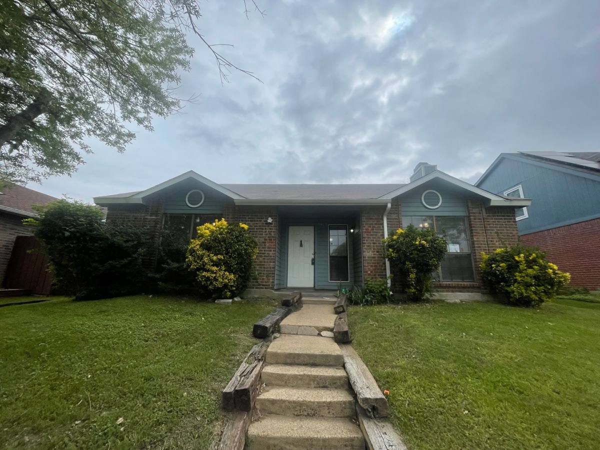 House for rent at 9415 Rutherglen, Dallas, TX 75227