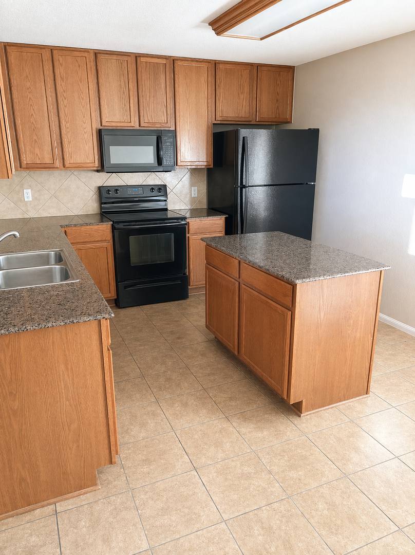 House for rent at 6704 Griffith Loop, Killeen, TX 76549