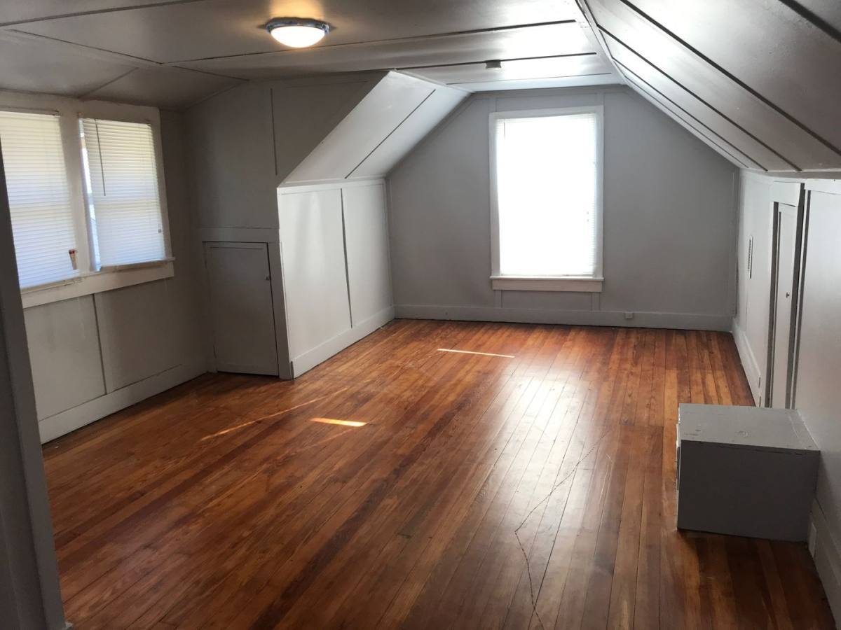 House for rent at 5730 Garfield Ave, Kansas City, MO 64130