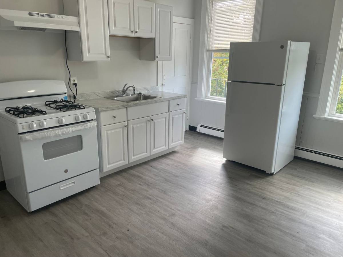 Apartment for rent at 35 Greene St, Woonsocket, RI 02895