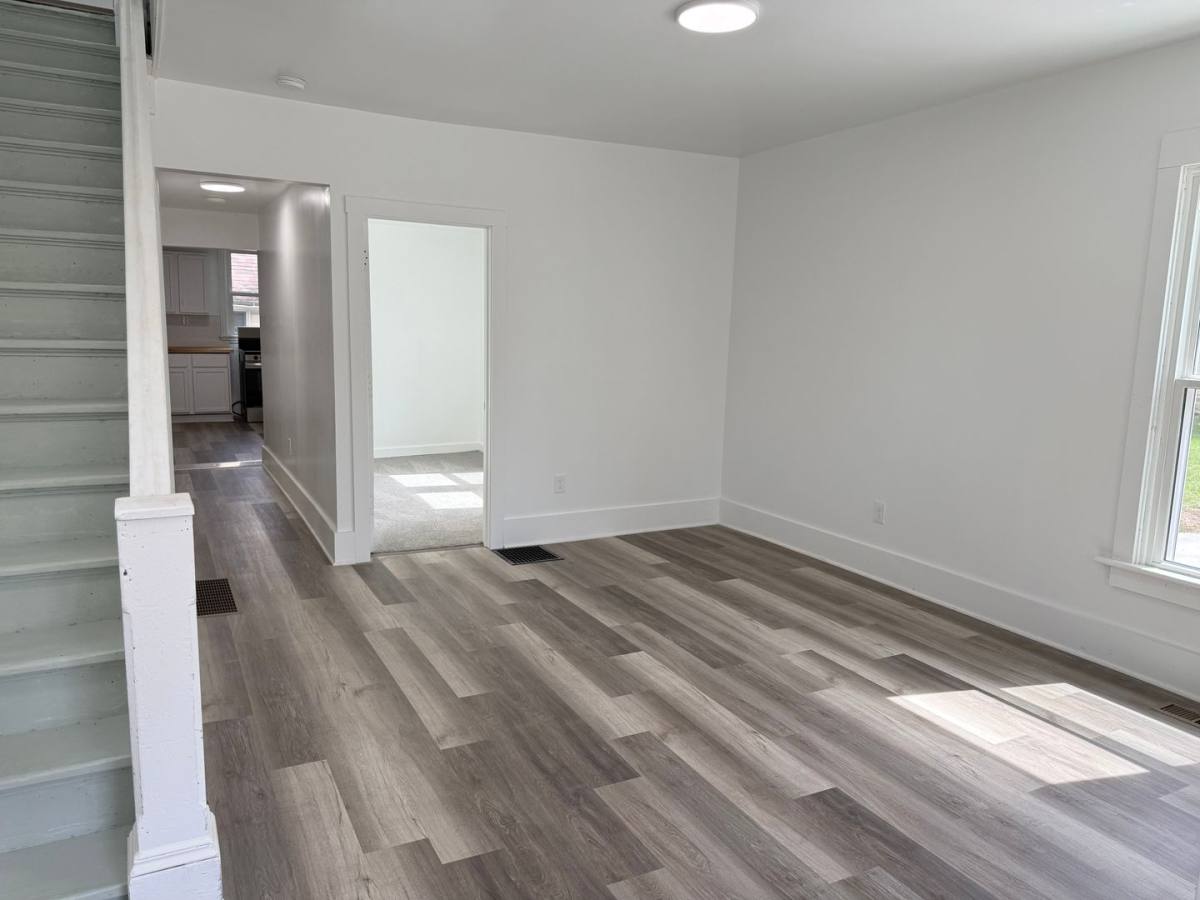 Apartment for rent at 1701 E Ganson St, Jackson, MI 49202