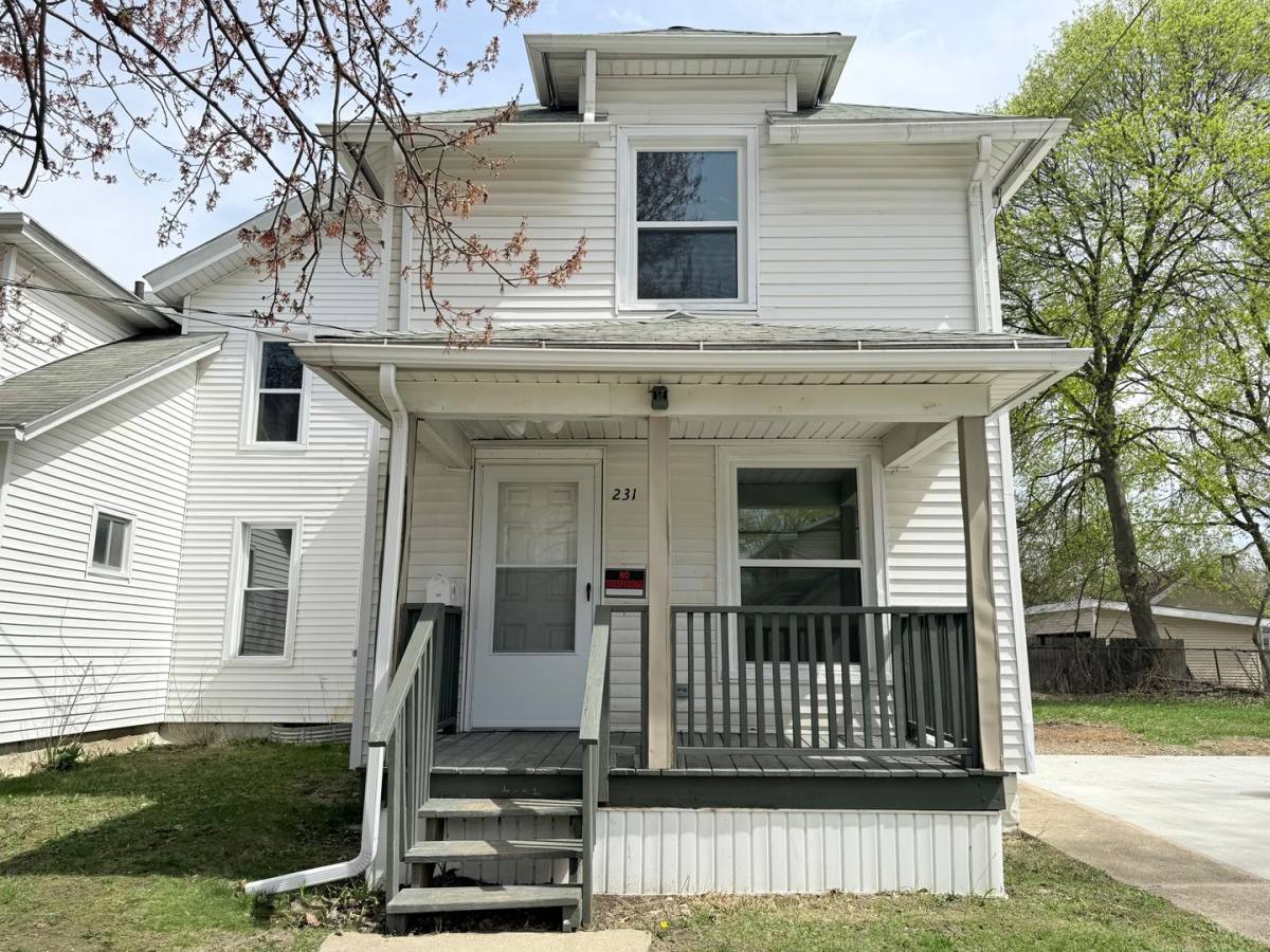 Apartment for rent at 1701 E Ganson St, Jackson, MI 49202