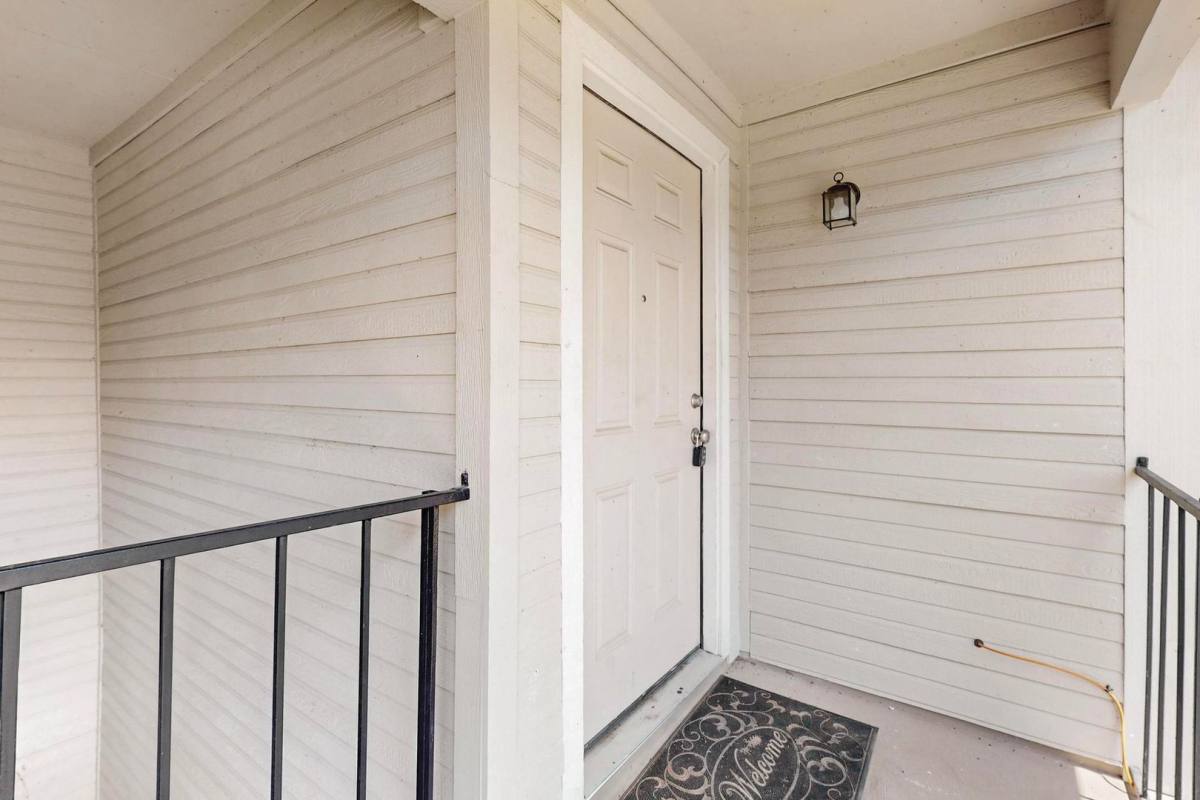 House for rent at 5806 Marvin Loving Dr, Garland, TX 75043