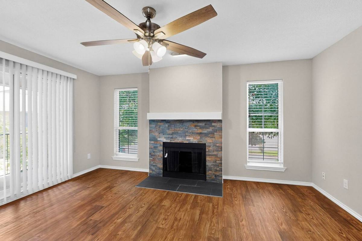 House for rent at 5806 Marvin Loving Dr, Garland, TX 75043