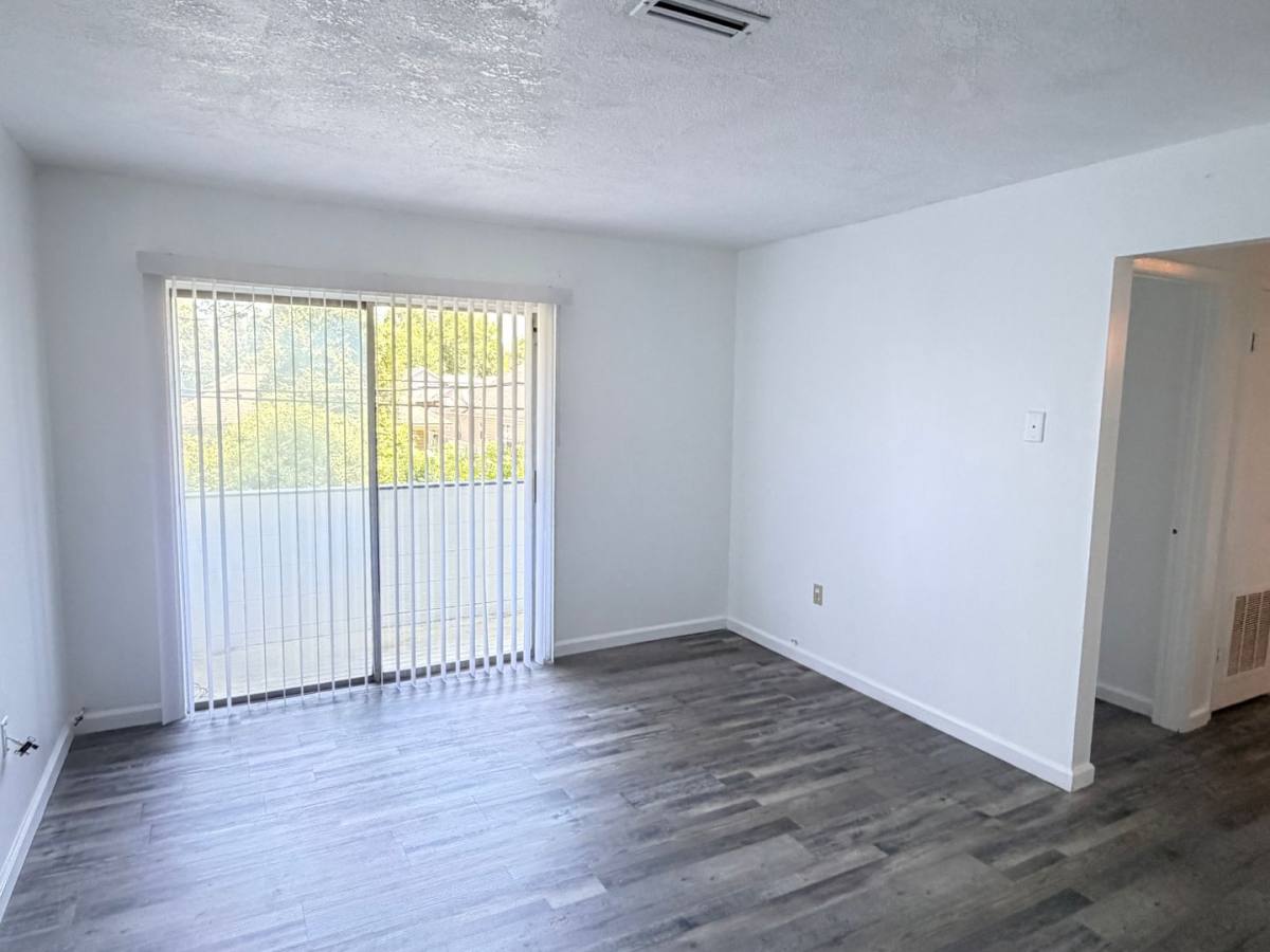 Apartment for rent at 4114 Oak Dr, Valdosta, GA 31605