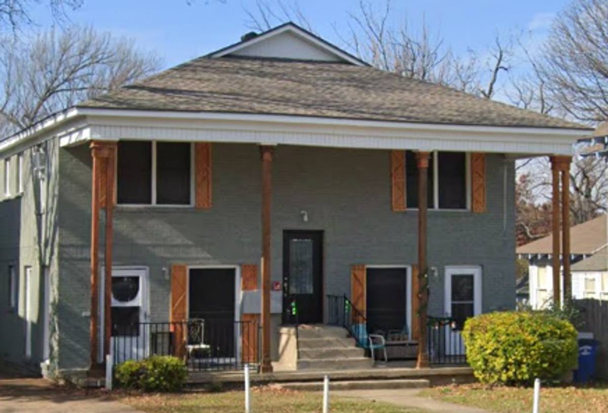Apartment for rent at 1121 1 2 N Bishop Ave, Dallas, TX 75208