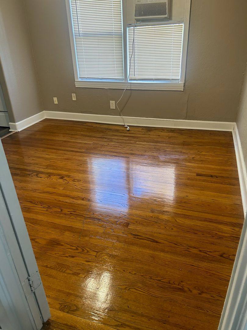 Apartment for rent at 1121 1 2 N Bishop Ave, Dallas, TX 75208