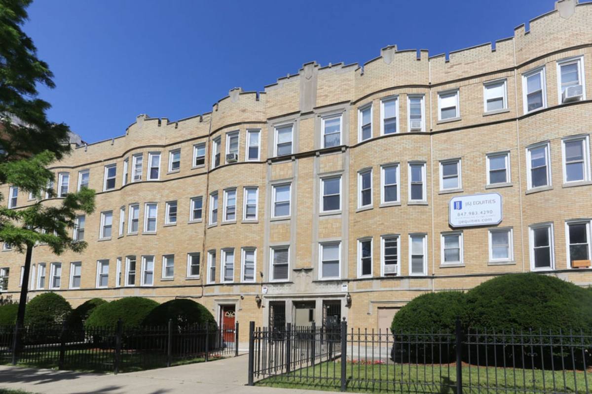 Apartment for rent at 4501 - 4515 N Malden, Chicago, IL 60640