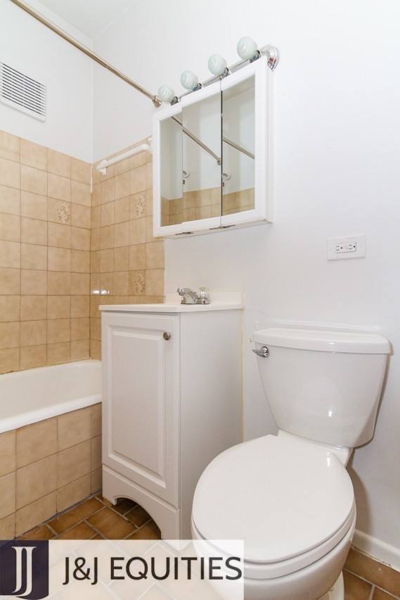 Apartment for rent at 4501 - 4515 N Malden, Chicago, IL 60640