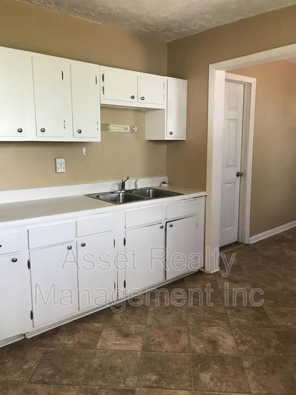 House for rent at 2315 Greenfield Lane, Knoxville, TN 37917