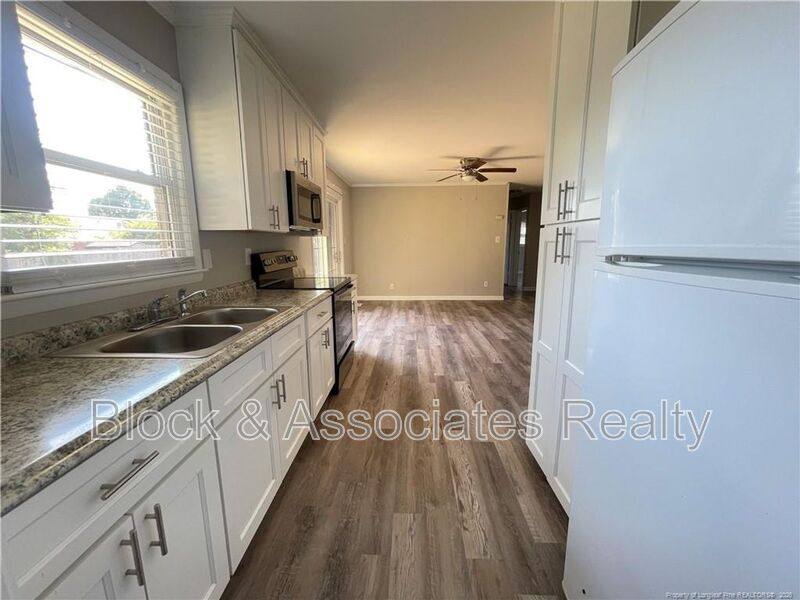 House for rent at 1927 Shiloh Dr, Fayetteville, NC 28304