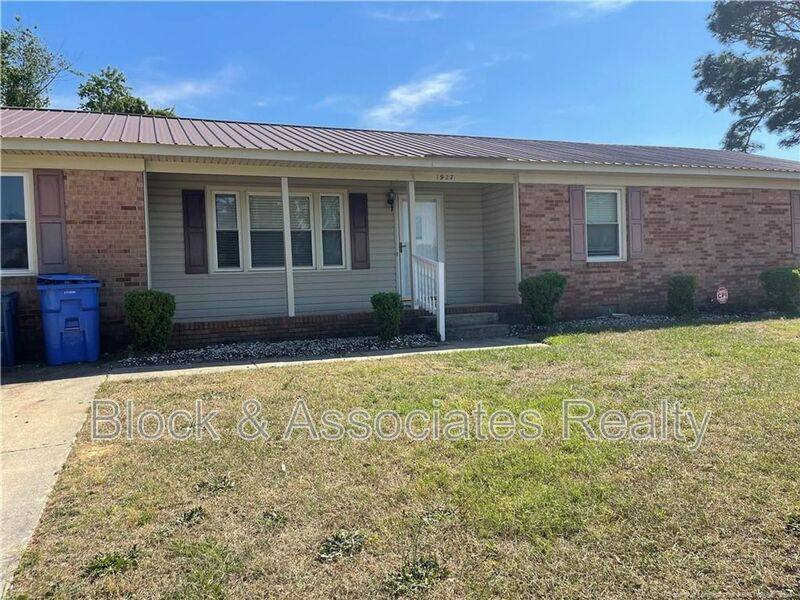 House for rent at 1927 Shiloh Dr, Fayetteville, NC 28304